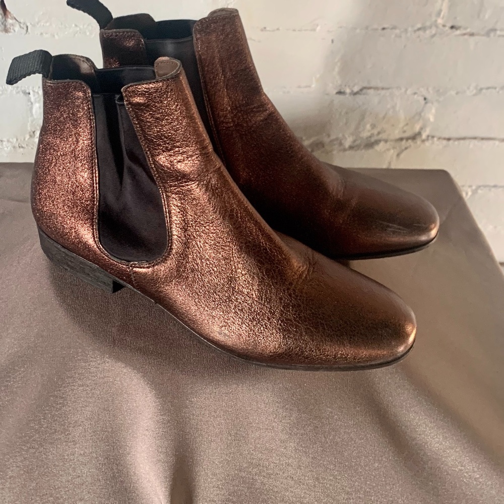 Boemos Metalic  Leather Boots  Flat slip on